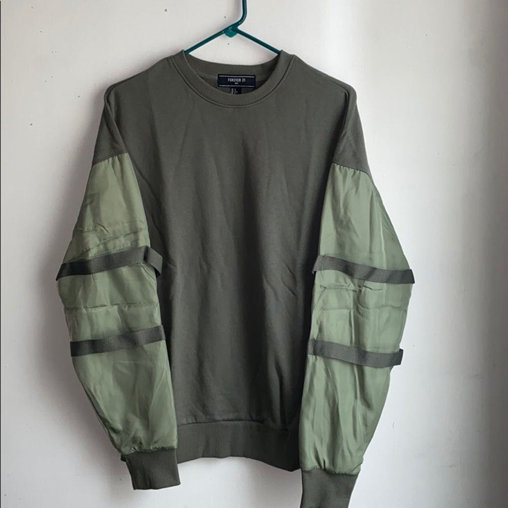 Athletic Sweat Shirt